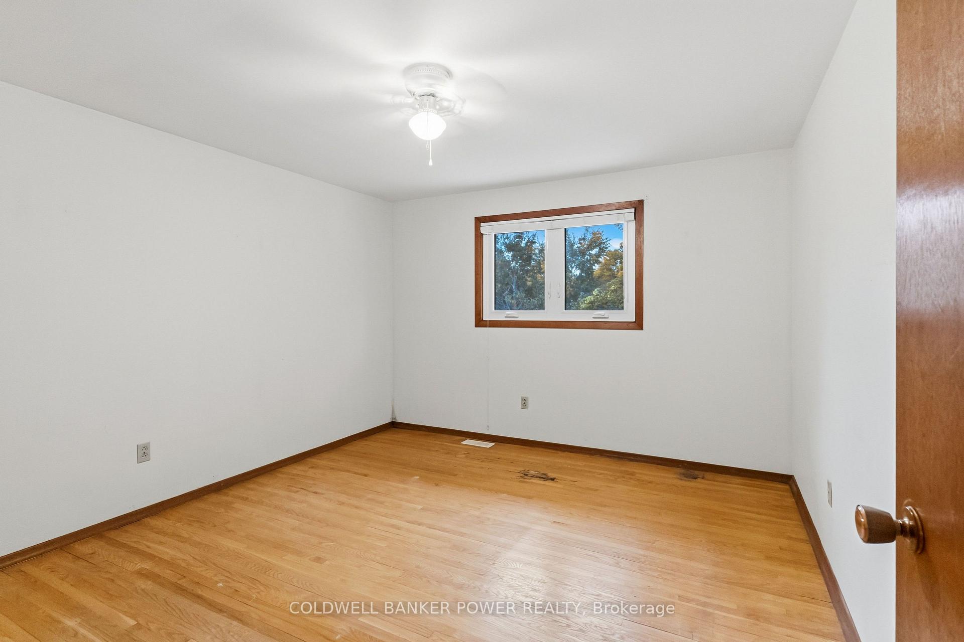 Photo 21 of 177 Millbank Drive, London, South S — HOMEH