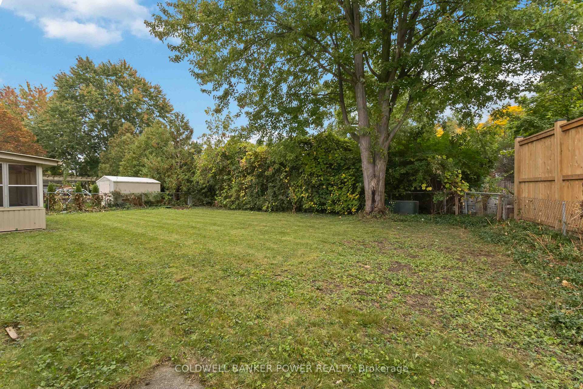 Photo 34 of 177 Millbank Drive, London, South S — HOMEH