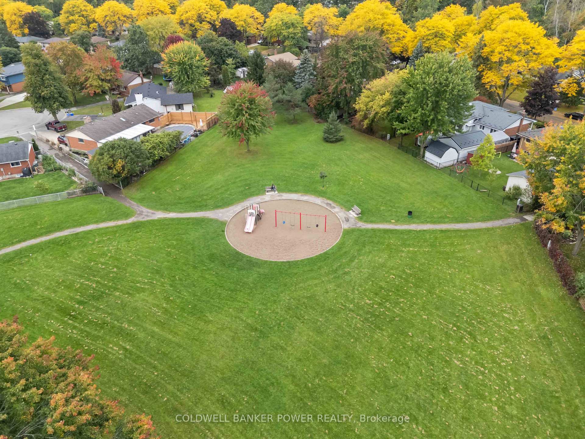 Photo 39 of 177 Millbank Drive, London, South S — HOMEH
