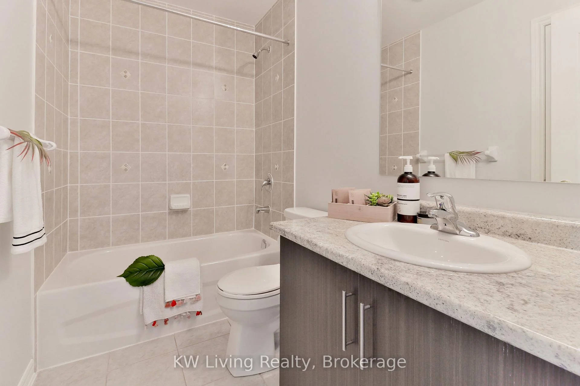Photo 98 of 10373 Woodbine Avenue E, Markham, Cathedraltown — HOMEH