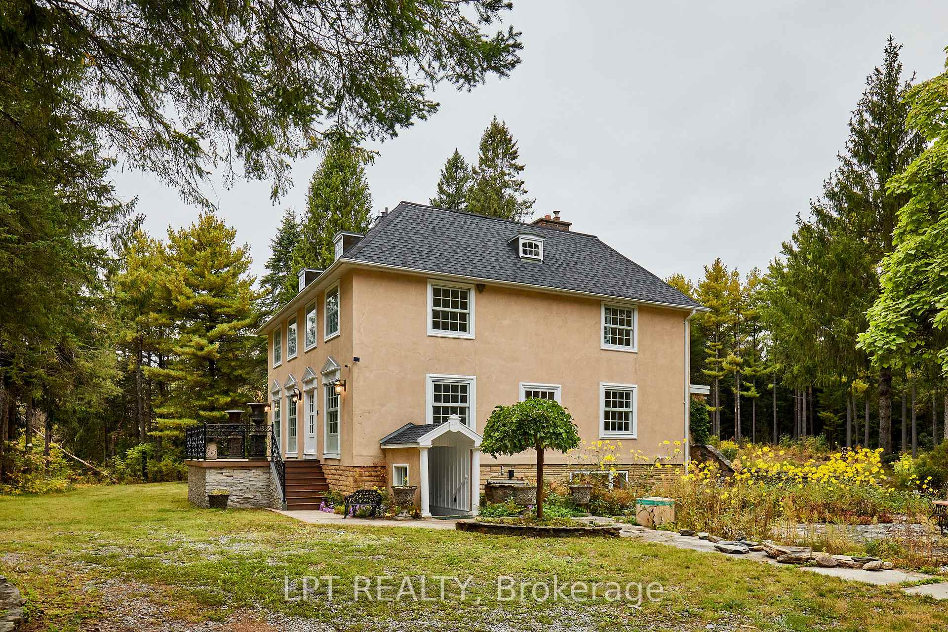Photo 5 of 298 Wees Road, Uxbridge, Rural Uxbridge — HOMEH
