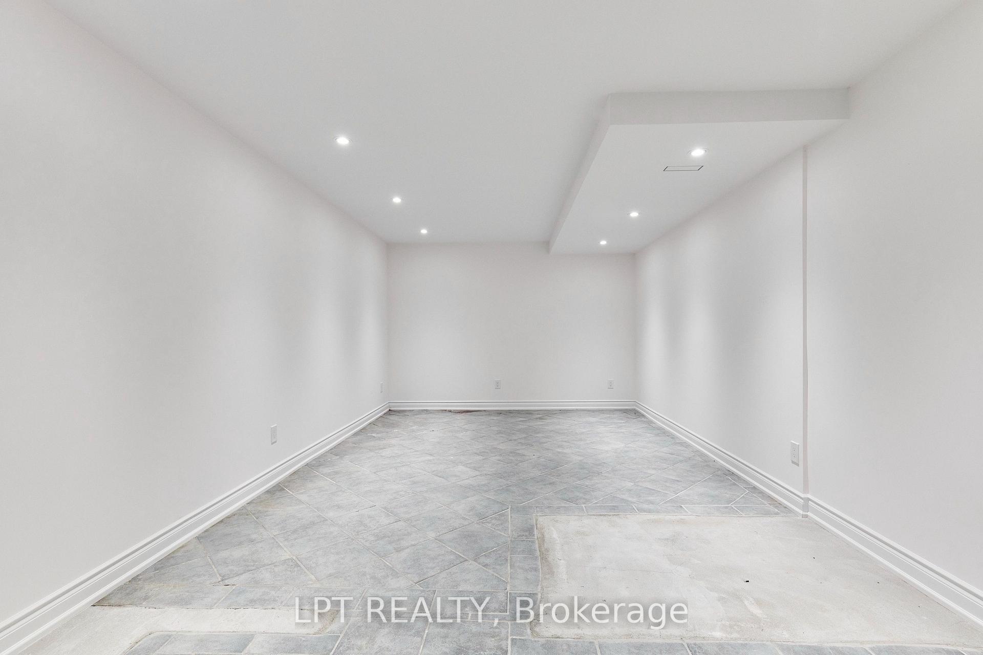 Photo 42 of 298 Wees Road, Uxbridge, Rural Uxbridge — HOMEH