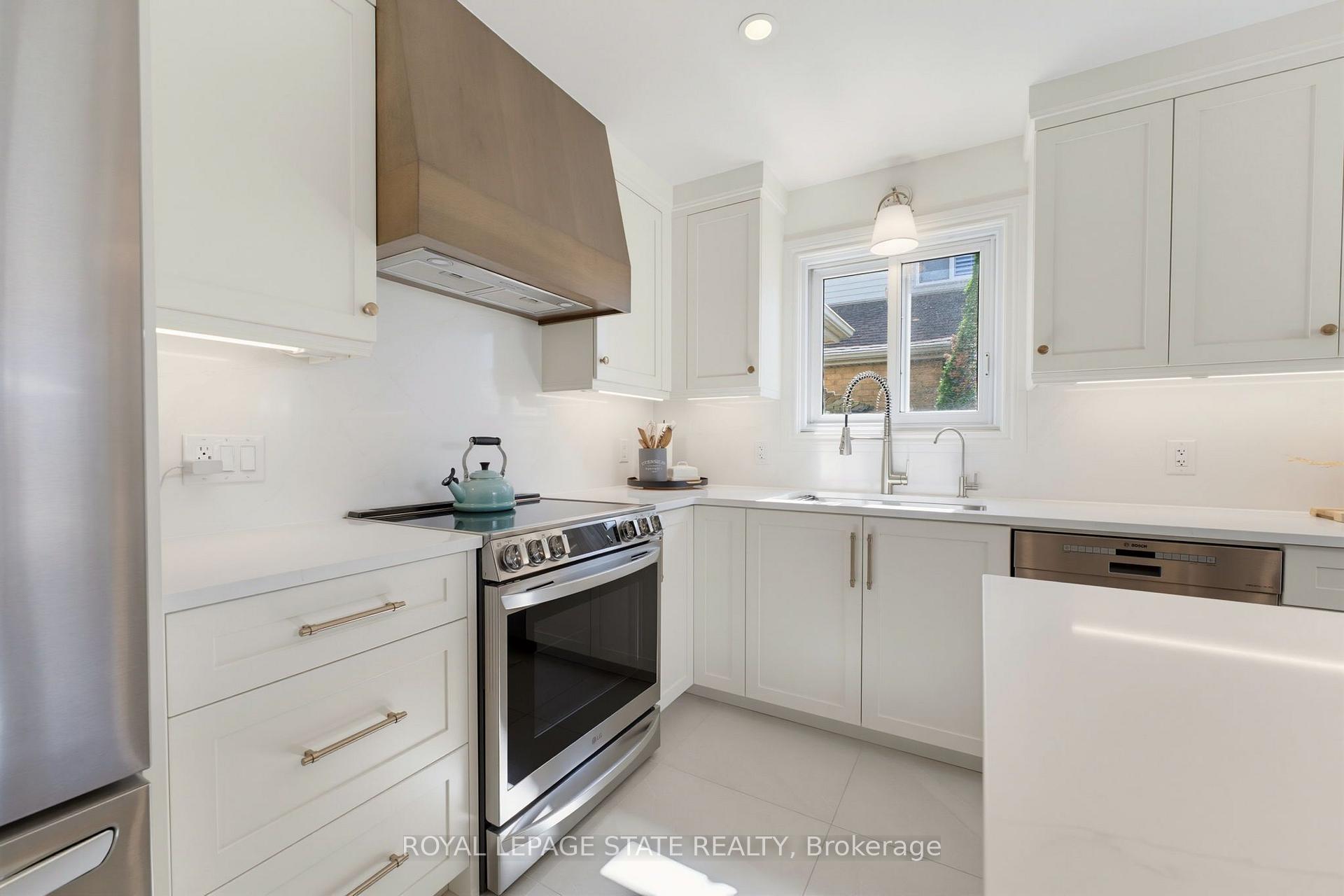 Photo 13 of 135 Mcnichol Drive, Cambridge, Little's Corners — HOMEH
