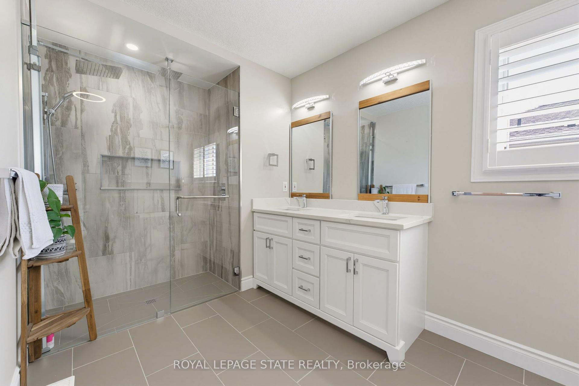 Photo 21 of 135 Mcnichol Drive, Cambridge, Little's Corners — HOMEH