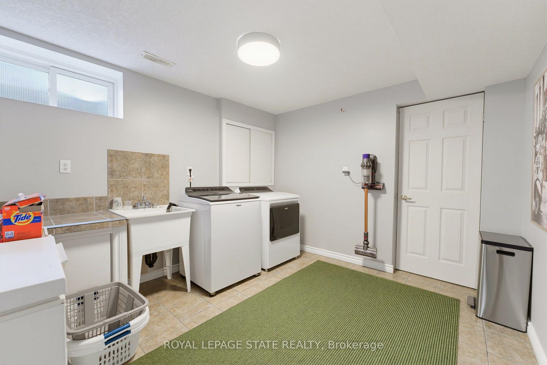 Photo 29 of 135 Mcnichol Drive, Cambridge, Little's Corners — HOMEH