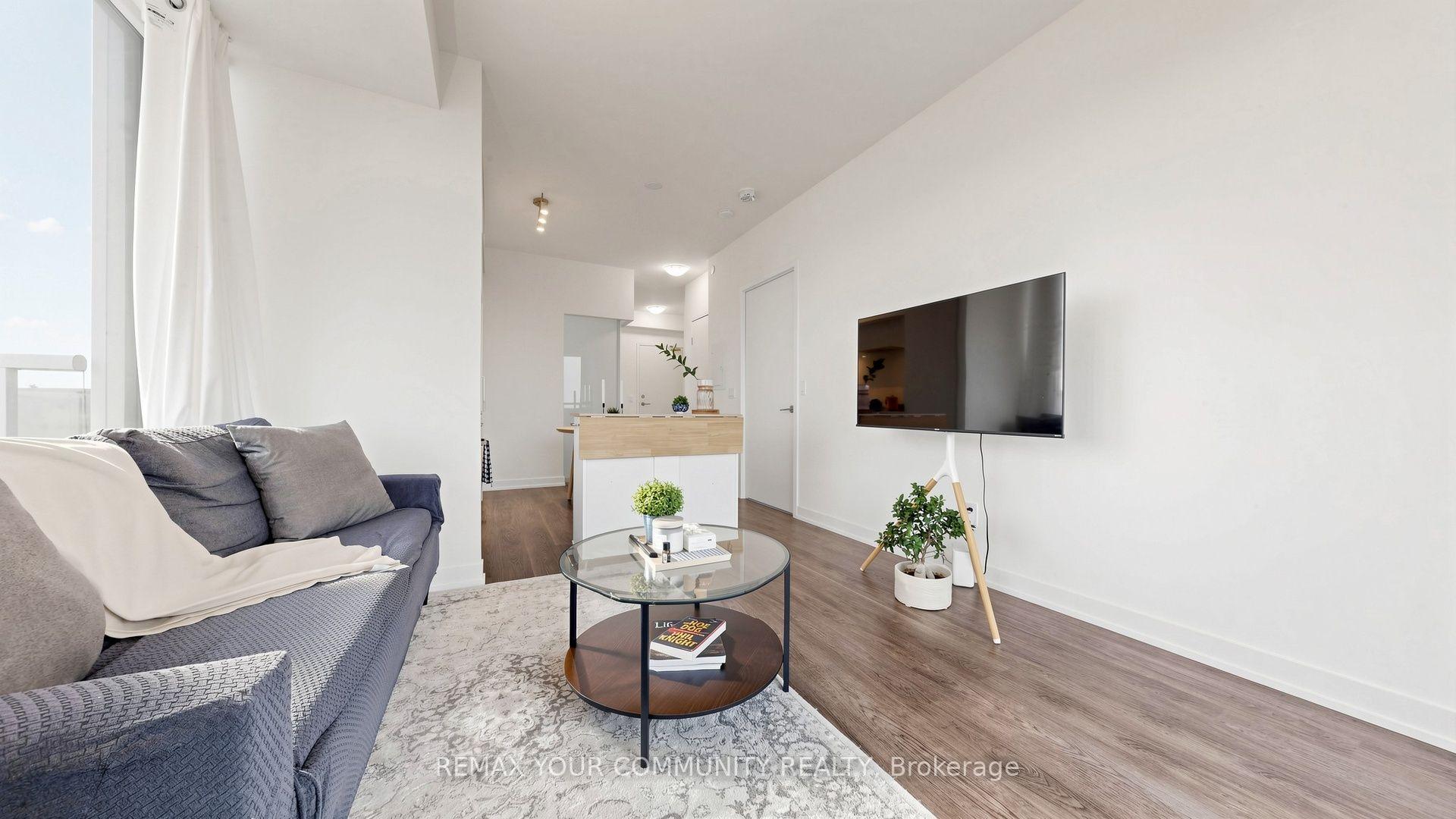 Photo 5 of Unit 524, 2 David Eyer Road, Richmond Hill, Rural Richmond Hill — HOMEH