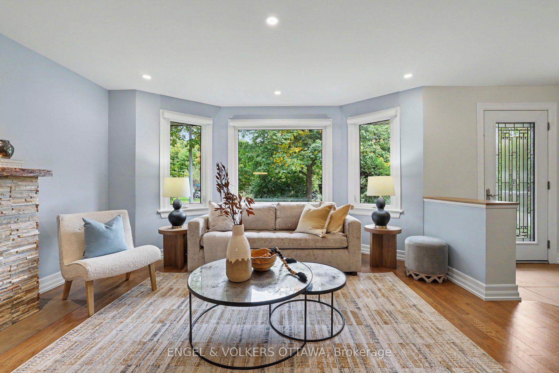 Photo 7 of 464 Thessaly Circle, Ottawa, Alta Vista/Faircrest Heights — HOMEH