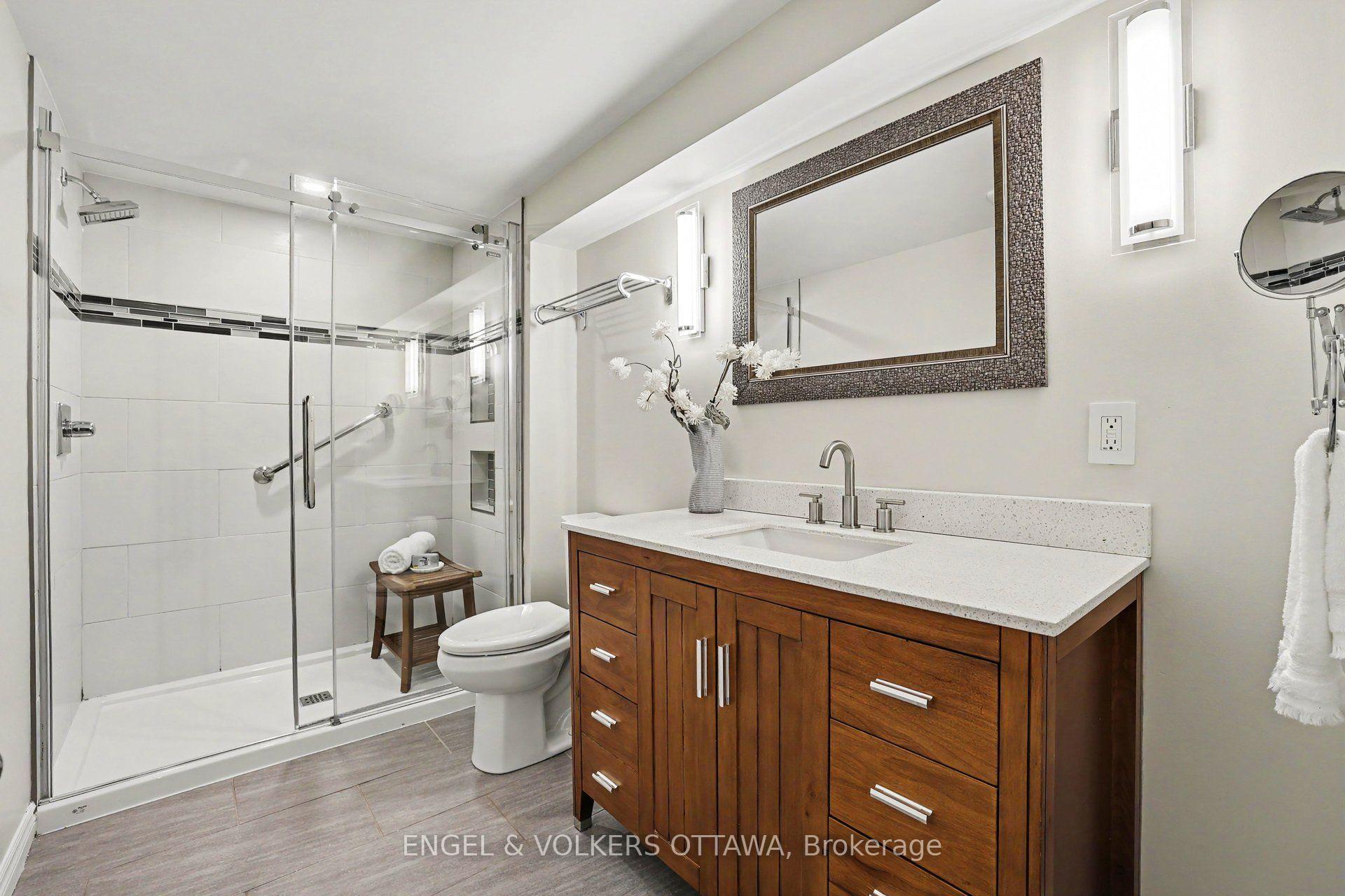 Photo 22 of 464 Thessaly Circle, Ottawa, Alta Vista/Faircrest Heights — HOMEH