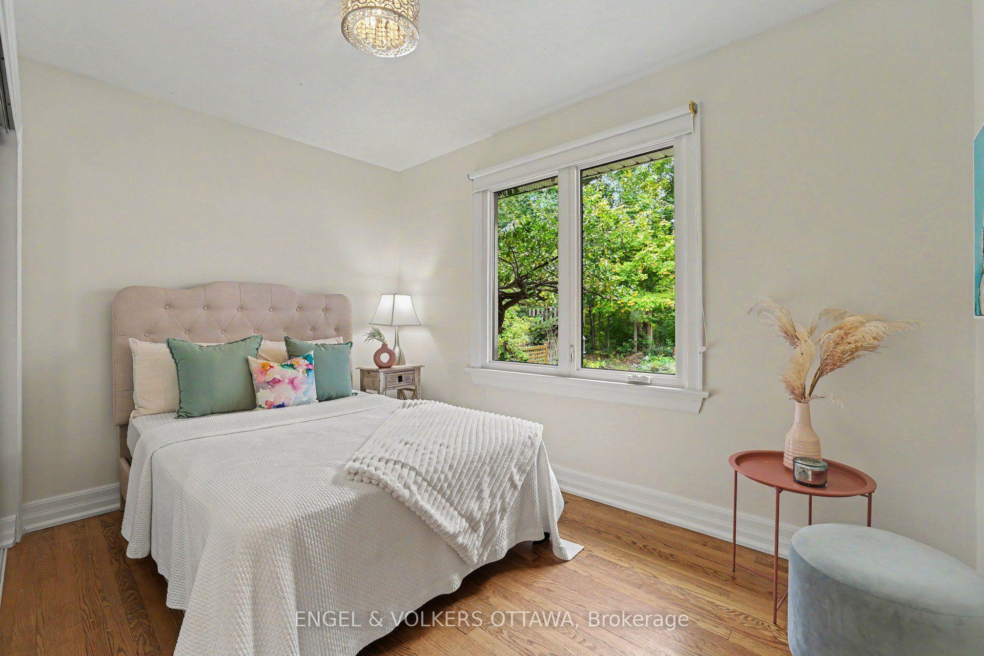 Photo 25 of 464 Thessaly Circle, Ottawa, Alta Vista/Faircrest Heights — HOMEH