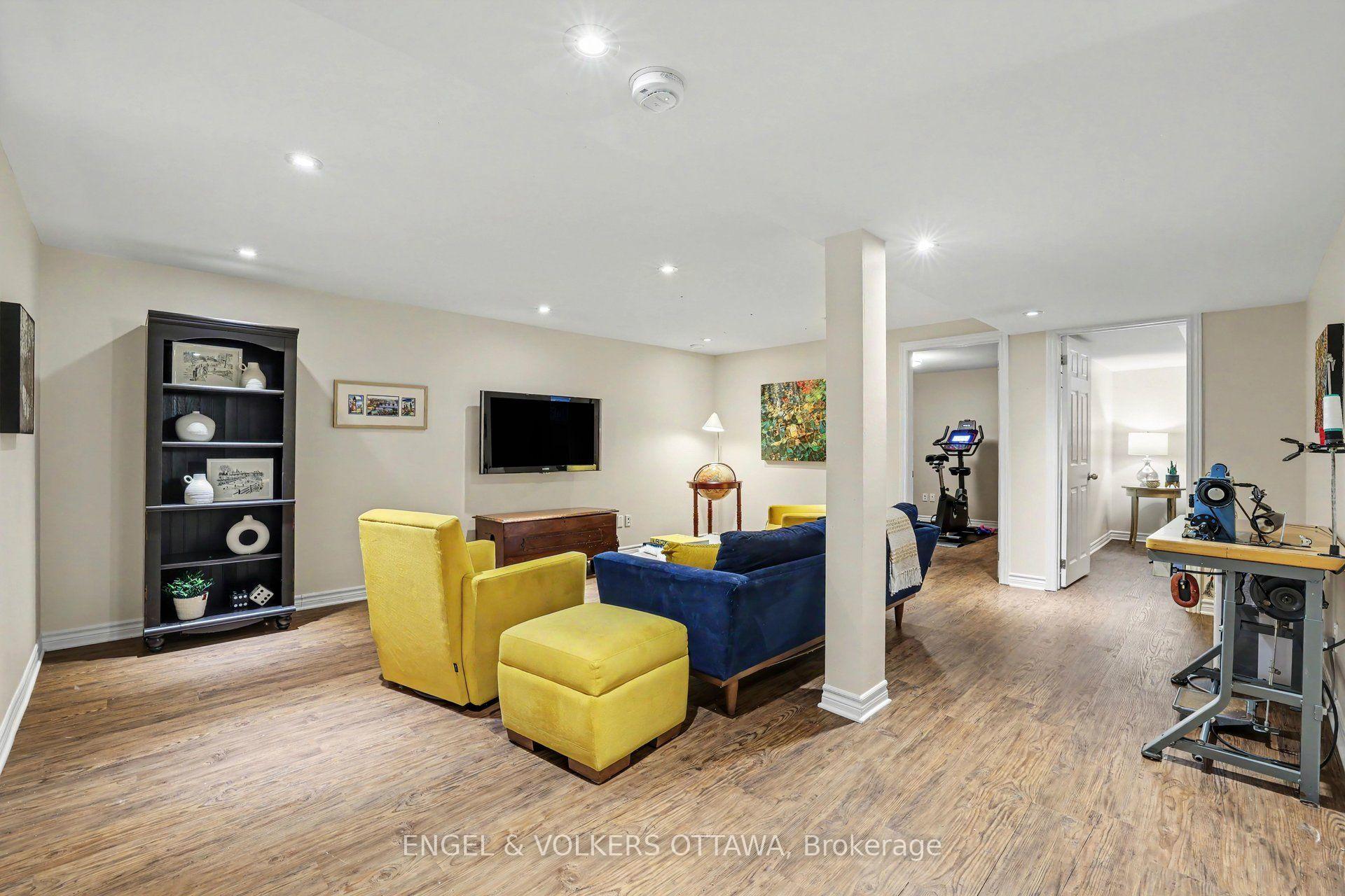 Photo 27 of 464 Thessaly Circle, Ottawa, Alta Vista/Faircrest Heights — HOMEH