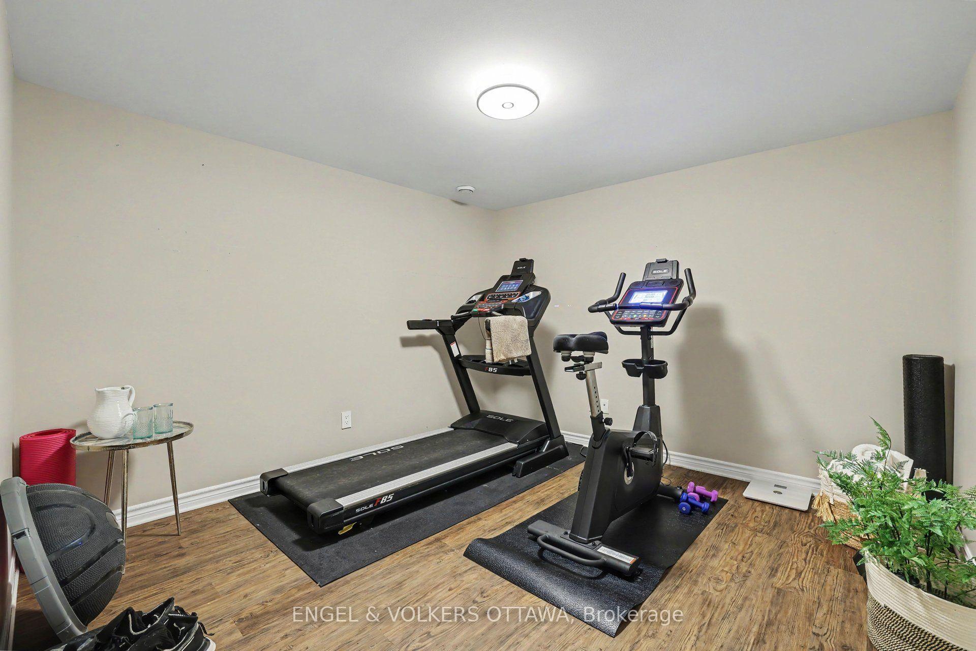Photo 31 of 464 Thessaly Circle, Ottawa, Alta Vista/Faircrest Heights — HOMEH