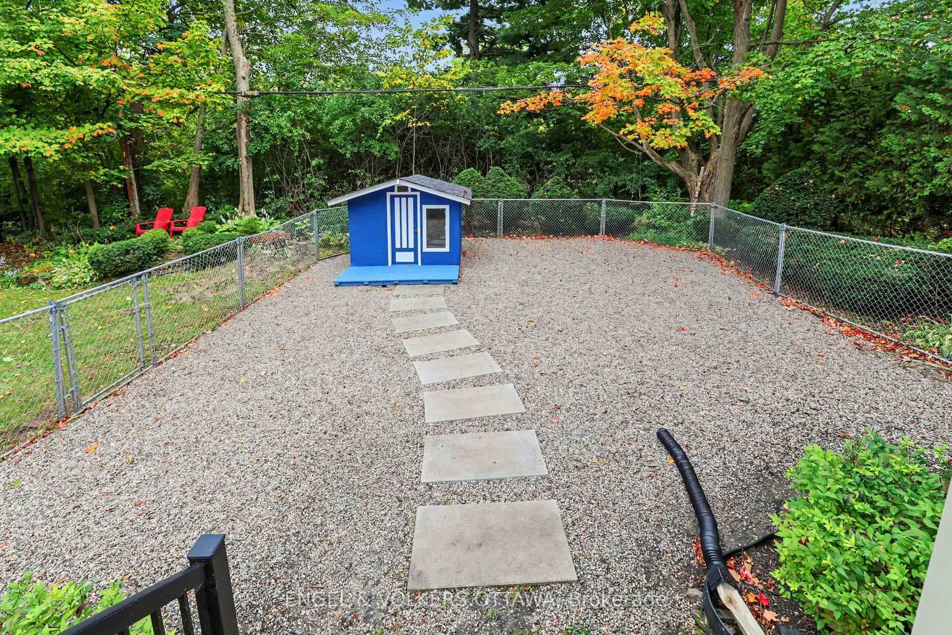 Photo 36 of 464 Thessaly Circle, Ottawa, Alta Vista/Faircrest Heights — HOMEH