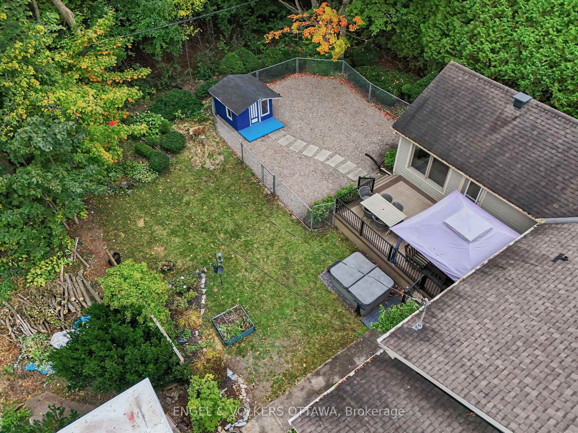 Photo 38 of 464 Thessaly Circle, Ottawa, Alta Vista/Faircrest Heights — HOMEH