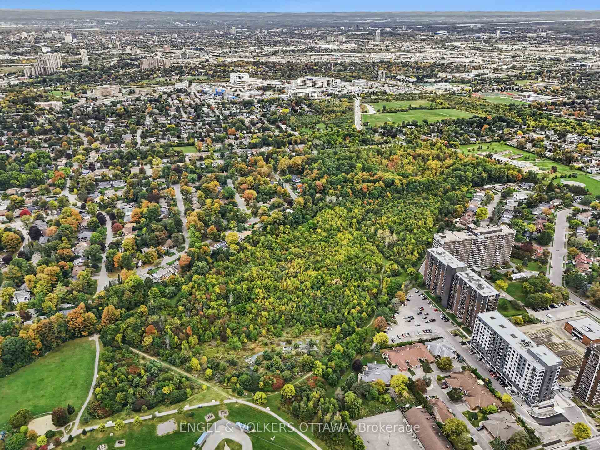 Photo 41 of 464 Thessaly Circle, Ottawa, Alta Vista/Faircrest Heights — HOMEH
