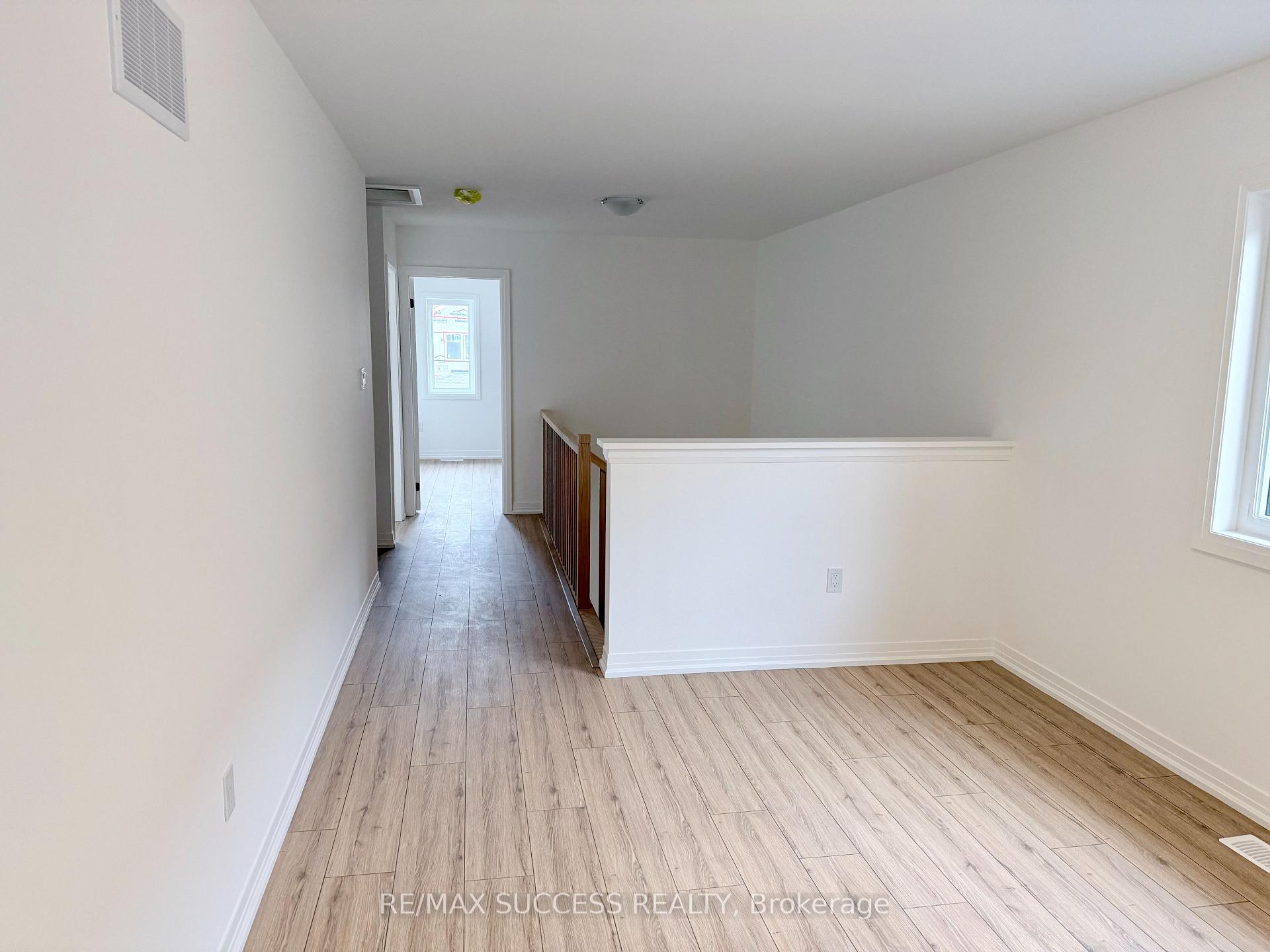 Photo 9 of 89 Flan Boulevard, Barrie, Rural Barrie Southeast — HOMEH
