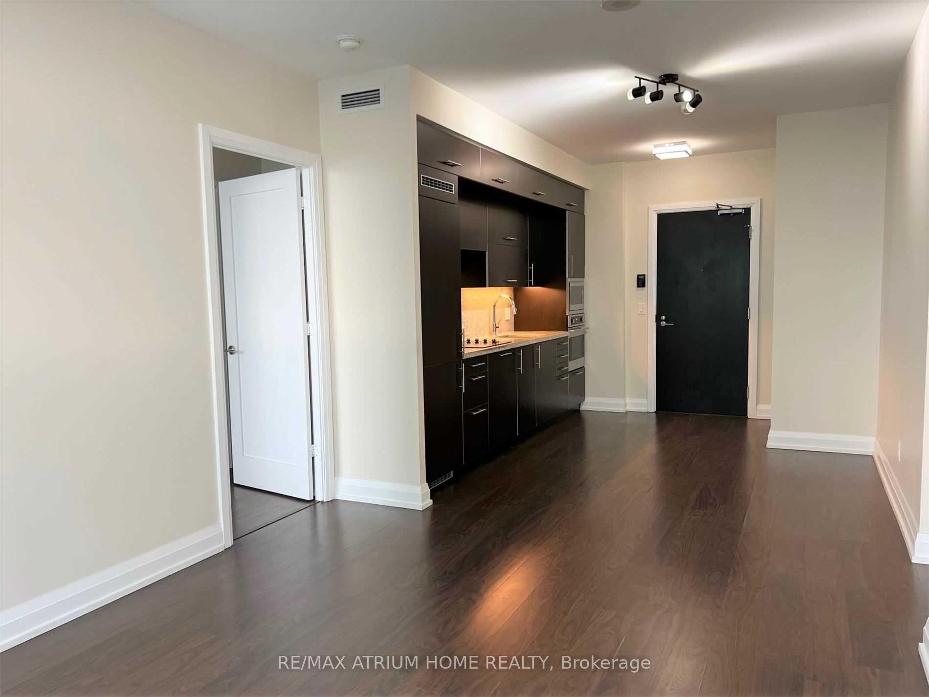 Photo 6 of Unit 3211, 2 Anndale Drive, North York, Willowdale East — HOMEH