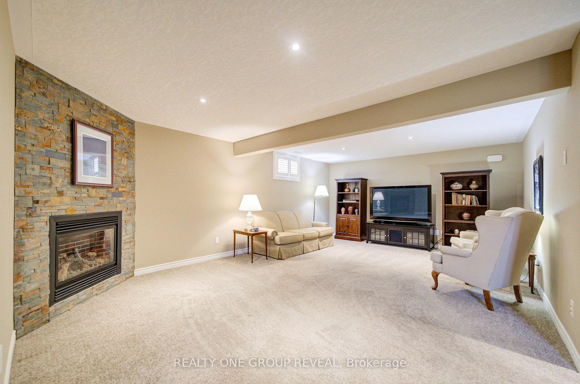Photo 29 of Unit 21, 30 Cedar Street, Brant, Paris — HOMEH