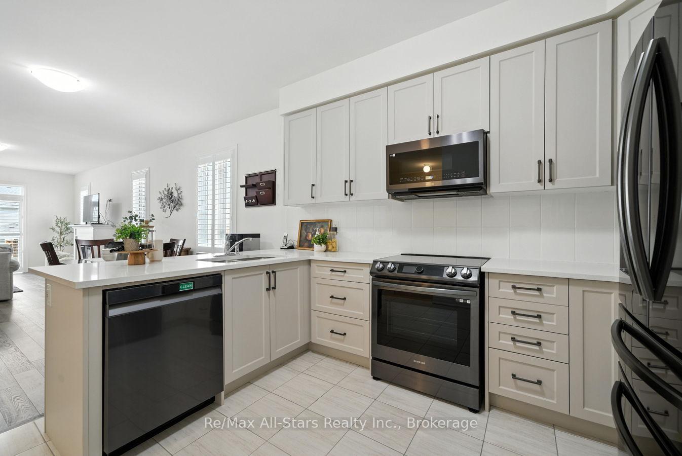 Photo 7 of 89 Forestlane Way, Scugog, Port Perry — HOMEH