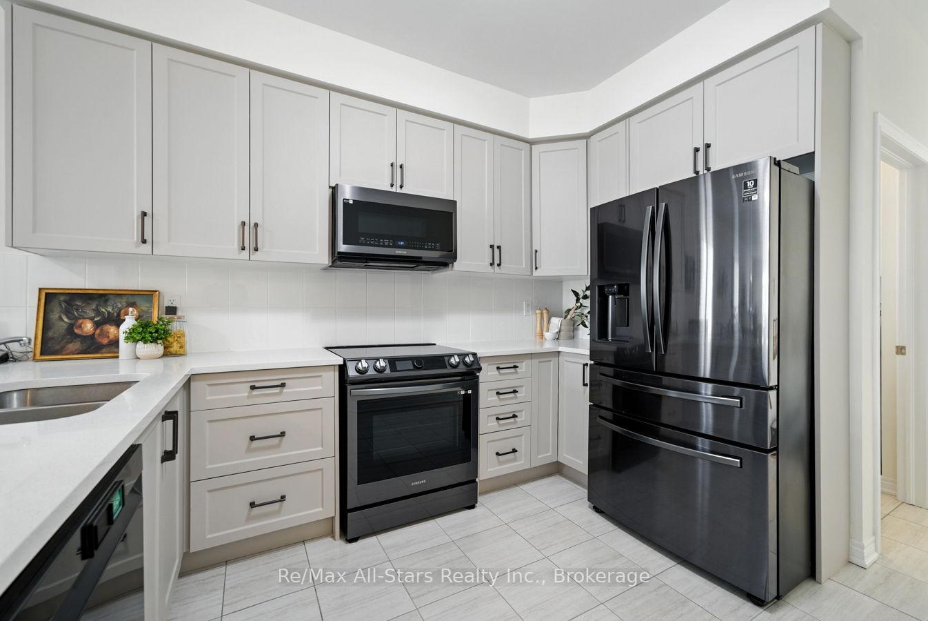 Photo 8 of 89 Forestlane Way, Scugog, Port Perry — HOMEH