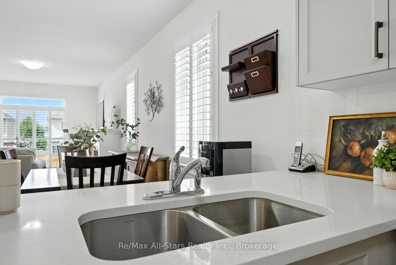 Photo 10 of 89 Forestlane Way, Scugog, Port Perry — HOMEH