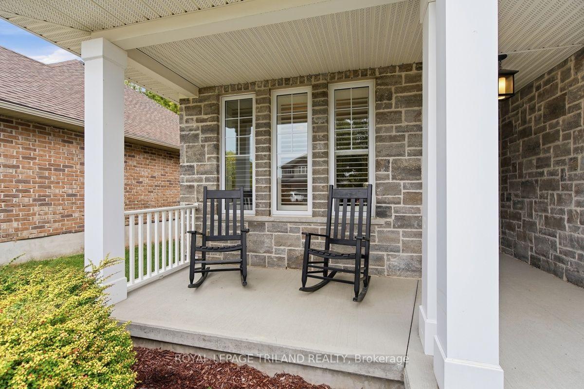 Photo 5 of 43 Hickory Lane, St. Thomas — HOMEH