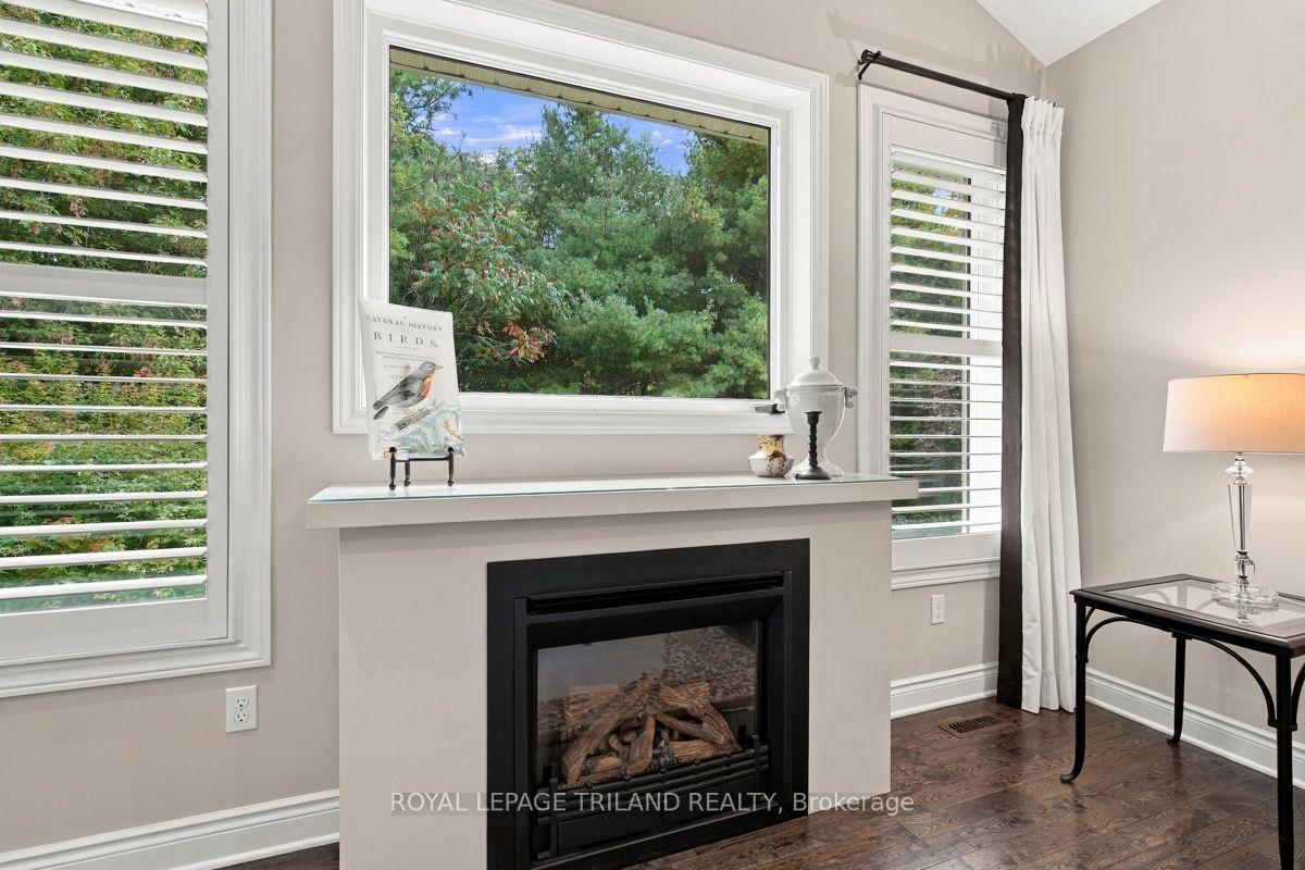 Photo 10 of 43 Hickory Lane, St. Thomas — HOMEH