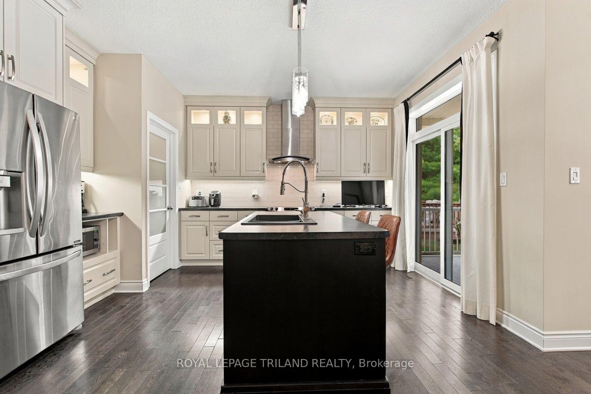 Photo 15 of 43 Hickory Lane, St. Thomas — HOMEH