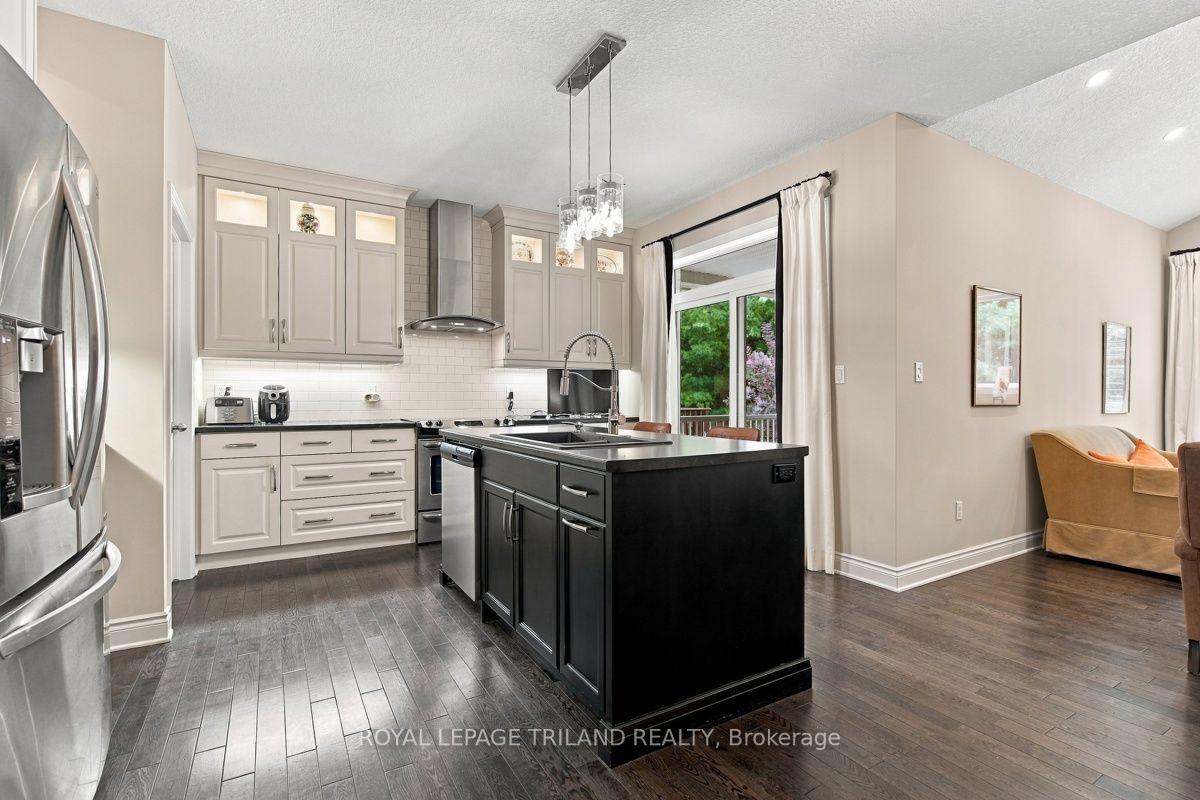 Photo 16 of 43 Hickory Lane, St. Thomas — HOMEH