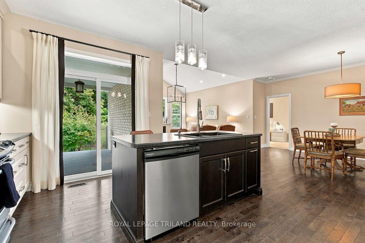 Photo 20 of 43 Hickory Lane, St. Thomas — HOMEH