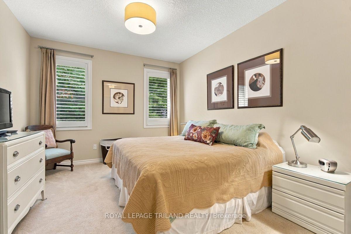 Photo 21 of 43 Hickory Lane, St. Thomas — HOMEH