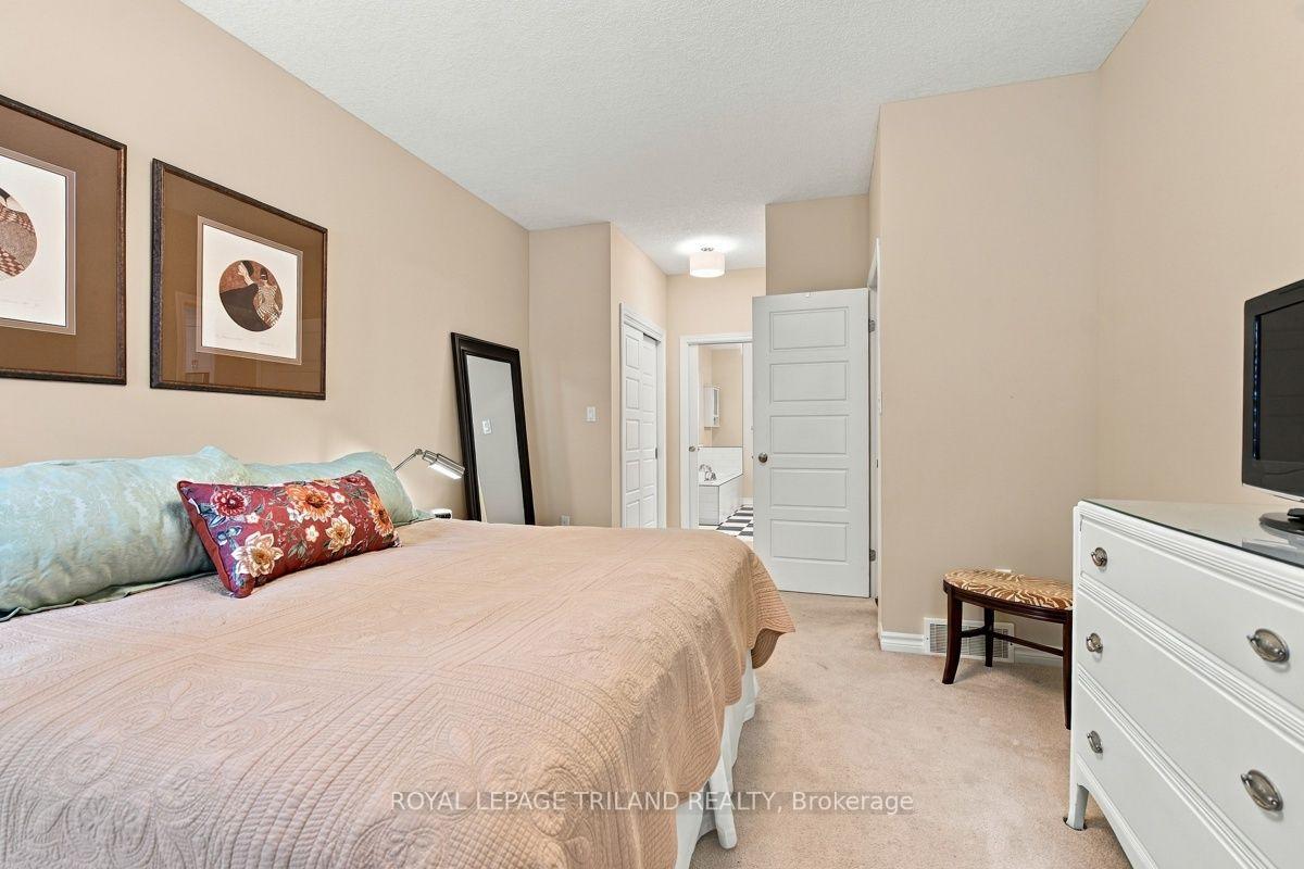 Photo 22 of 43 Hickory Lane, St. Thomas — HOMEH