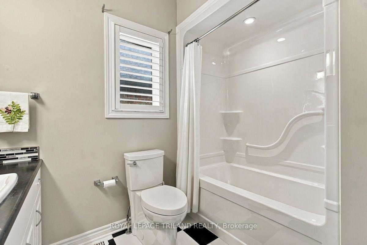 Photo 30 of 43 Hickory Lane, St. Thomas — HOMEH