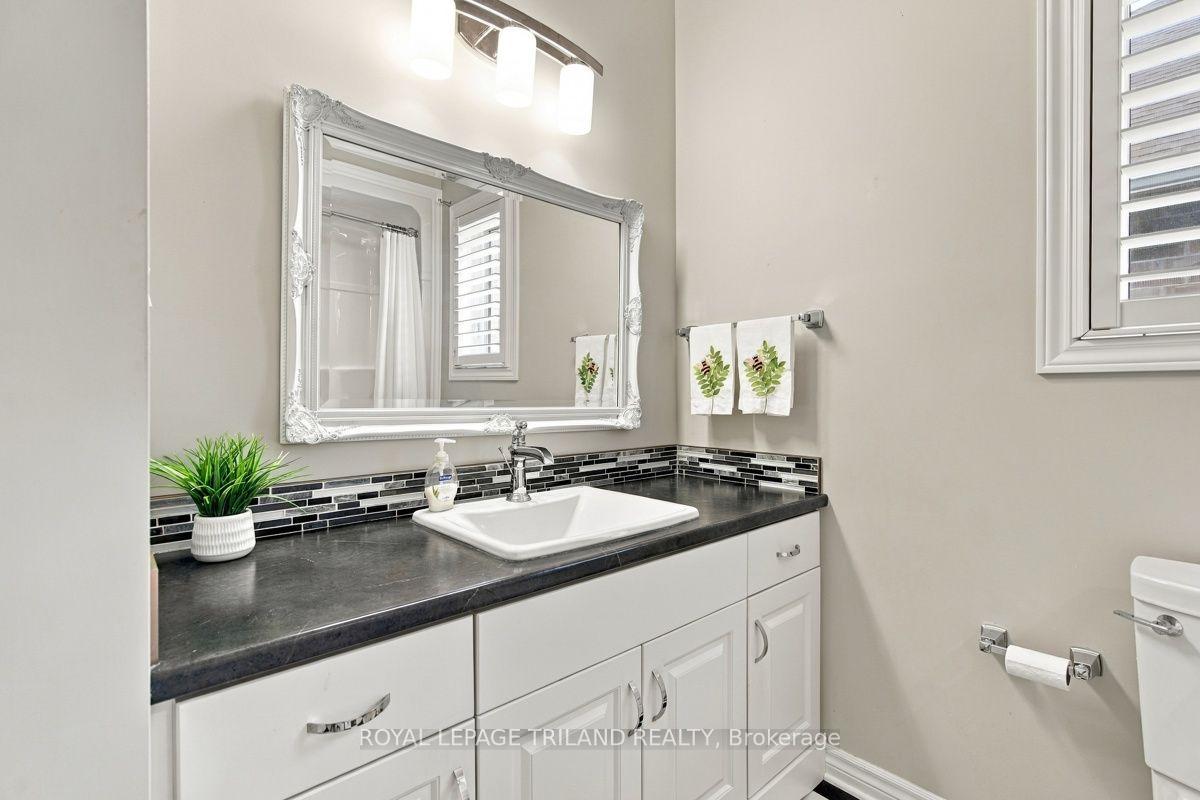 Photo 31 of 43 Hickory Lane, St. Thomas — HOMEH
