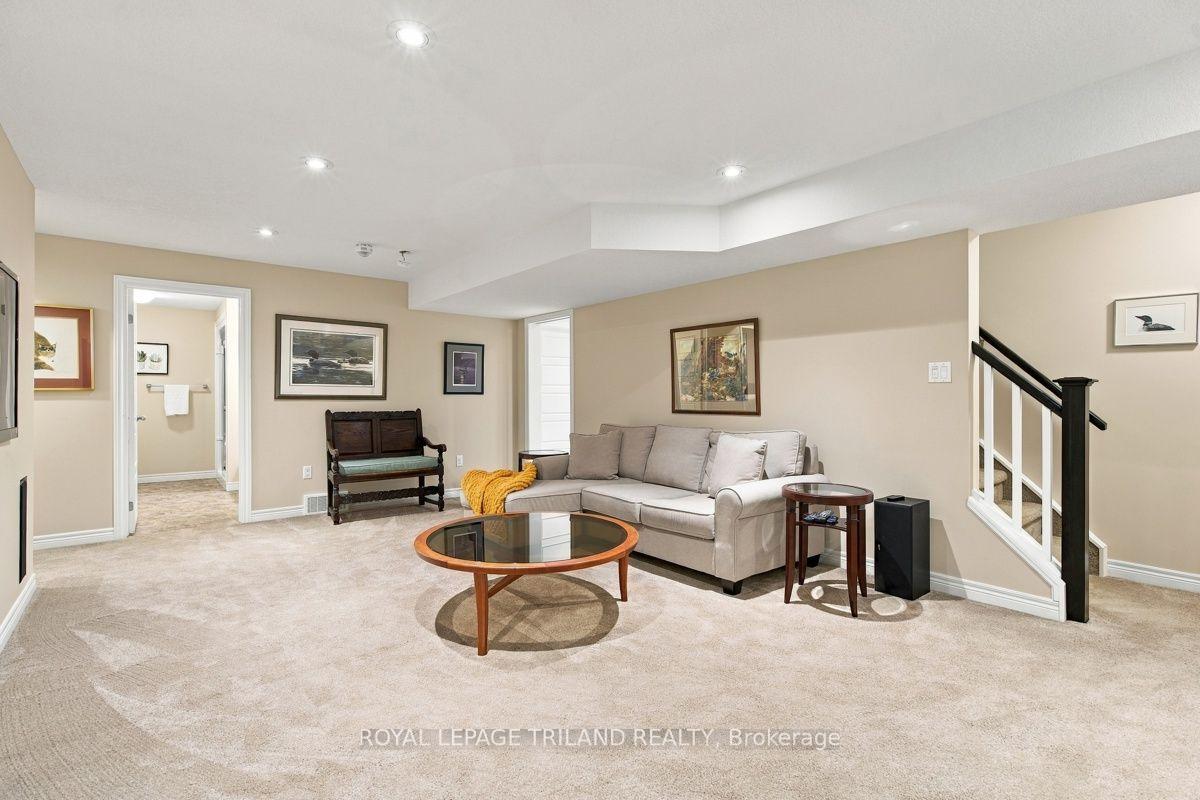 Photo 33 of 43 Hickory Lane, St. Thomas — HOMEH