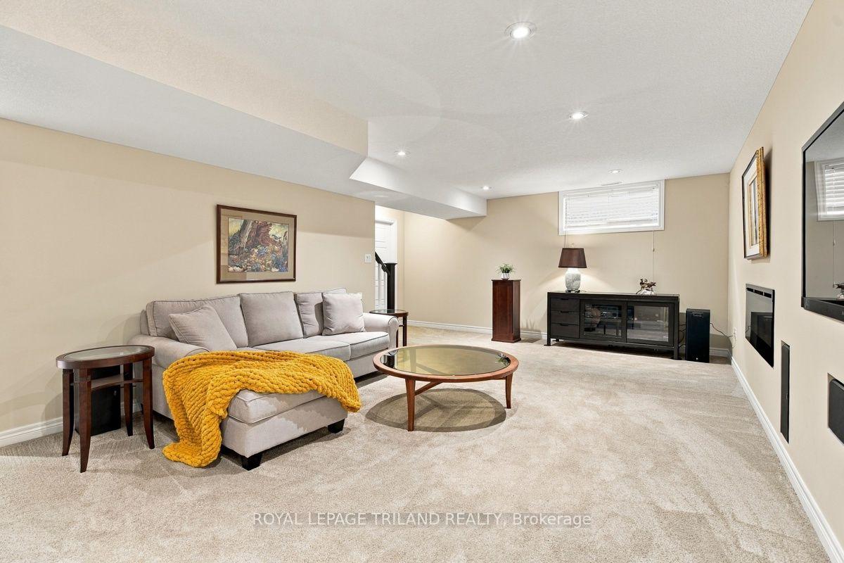 Photo 34 of 43 Hickory Lane, St. Thomas — HOMEH