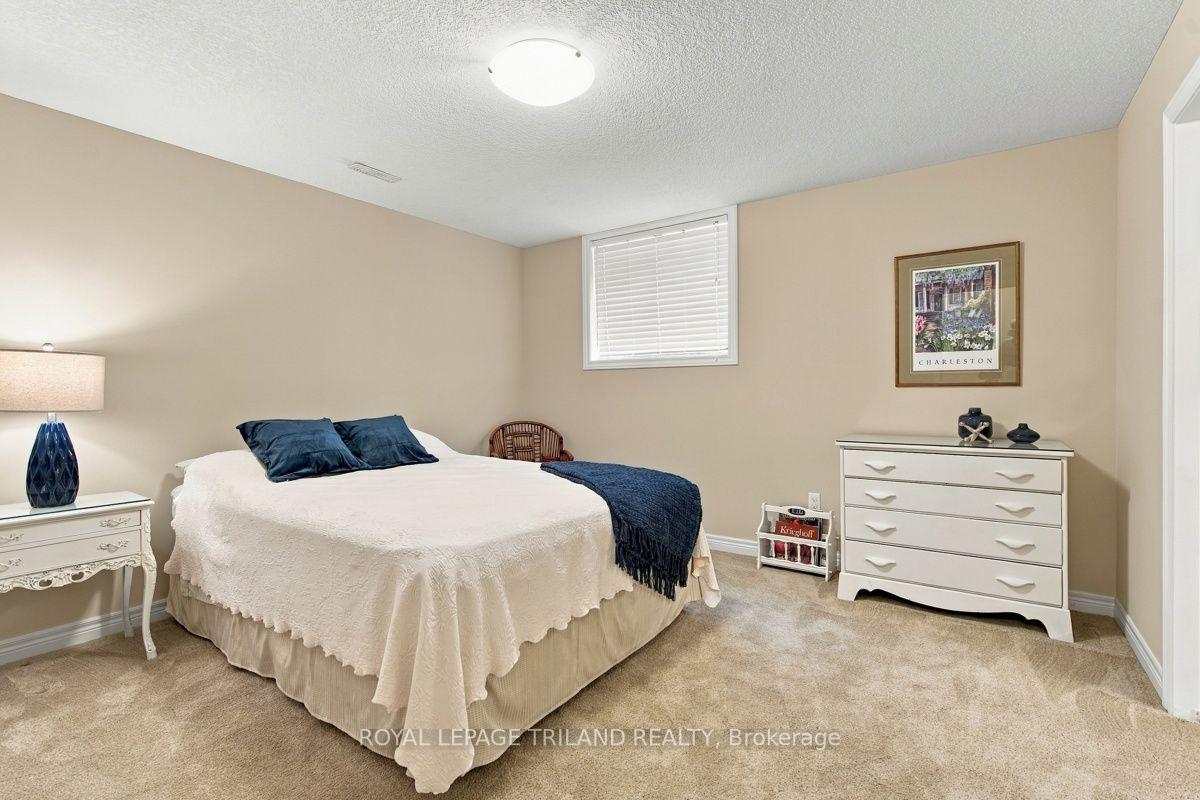 Photo 37 of 43 Hickory Lane, St. Thomas — HOMEH