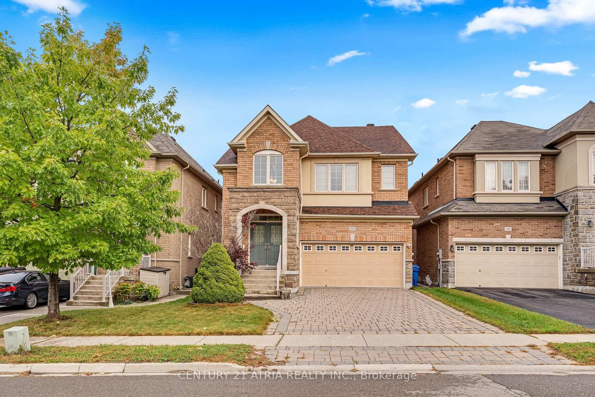Photo 3 of 468 Kwapis Boulevard, Newmarket, Woodland Hill — HOMEH