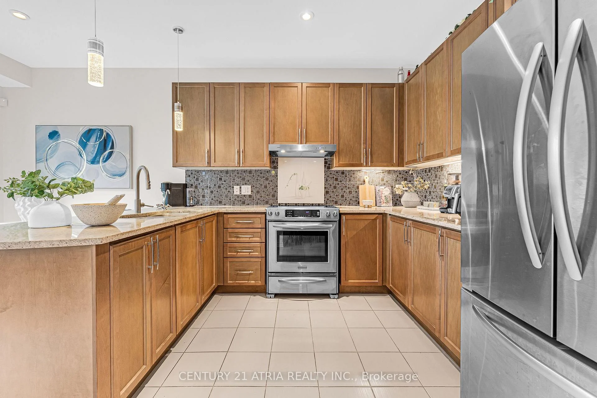 Photo 7 of 468 Kwapis Boulevard, Newmarket, Woodland Hill — HOMEH