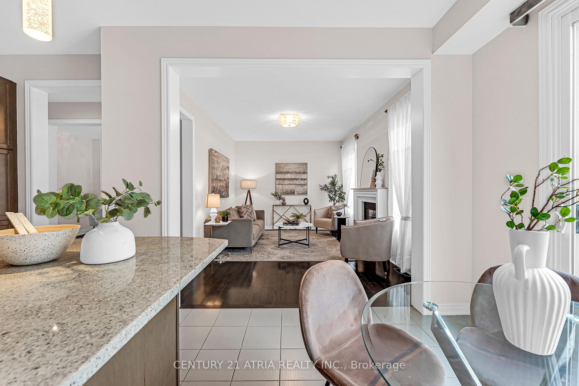 Photo 9 of 468 Kwapis Boulevard, Newmarket, Woodland Hill — HOMEH
