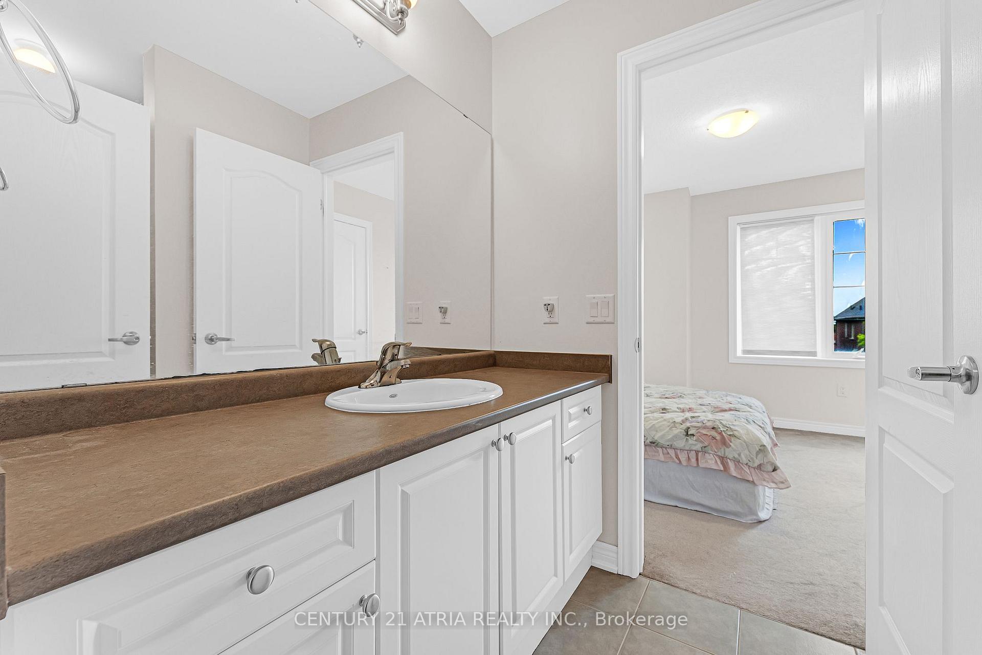 Photo 14 of 468 Kwapis Boulevard, Newmarket, Woodland Hill — HOMEH