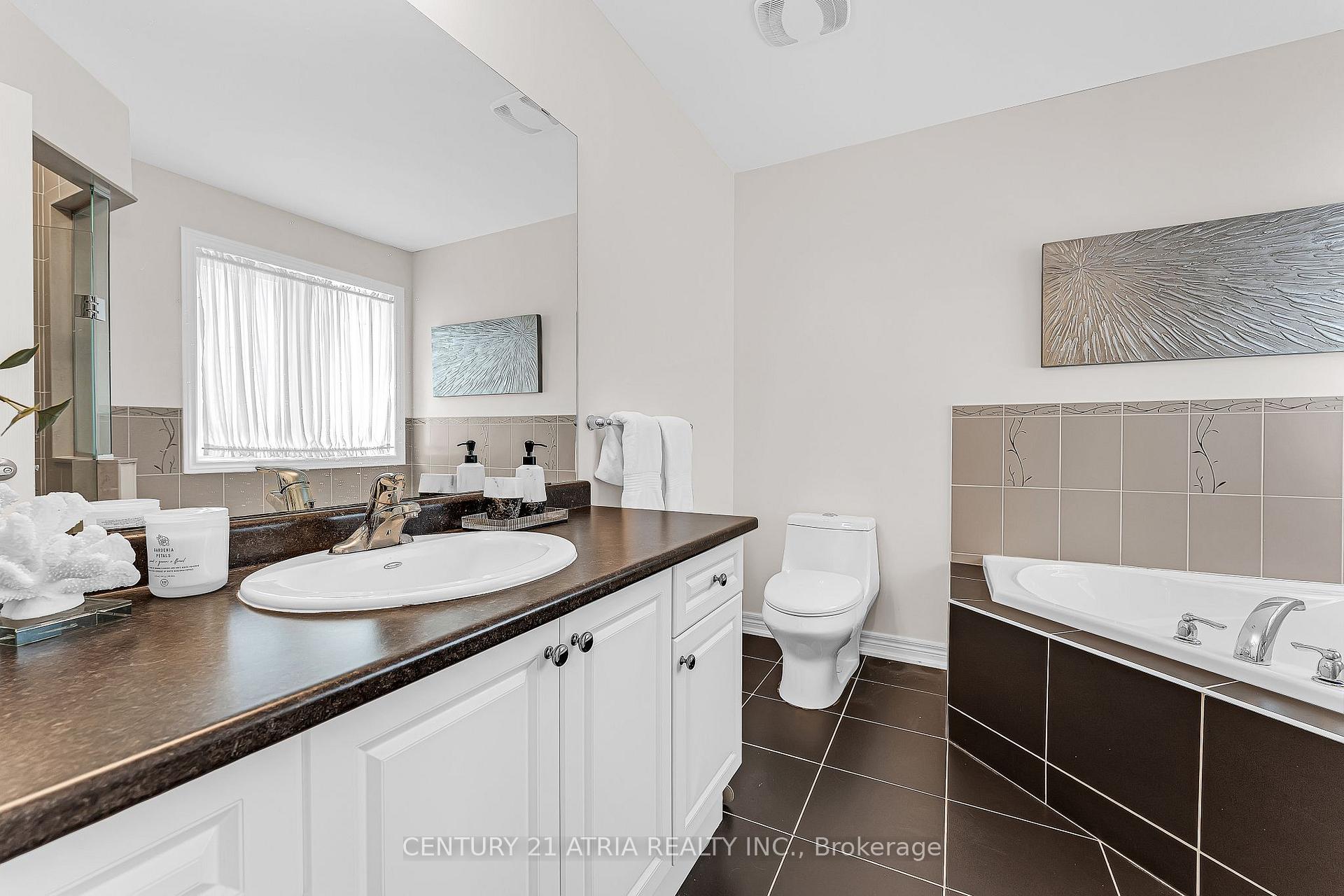 Photo 24 of 468 Kwapis Boulevard, Newmarket, Woodland Hill — HOMEH