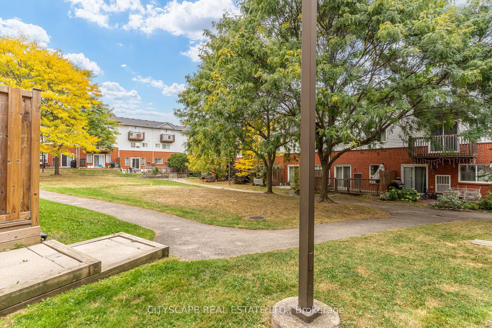 Photo 33 of Unit 69, 45 Wylie Circle, Halton Hills, Georgetown — HOMEH