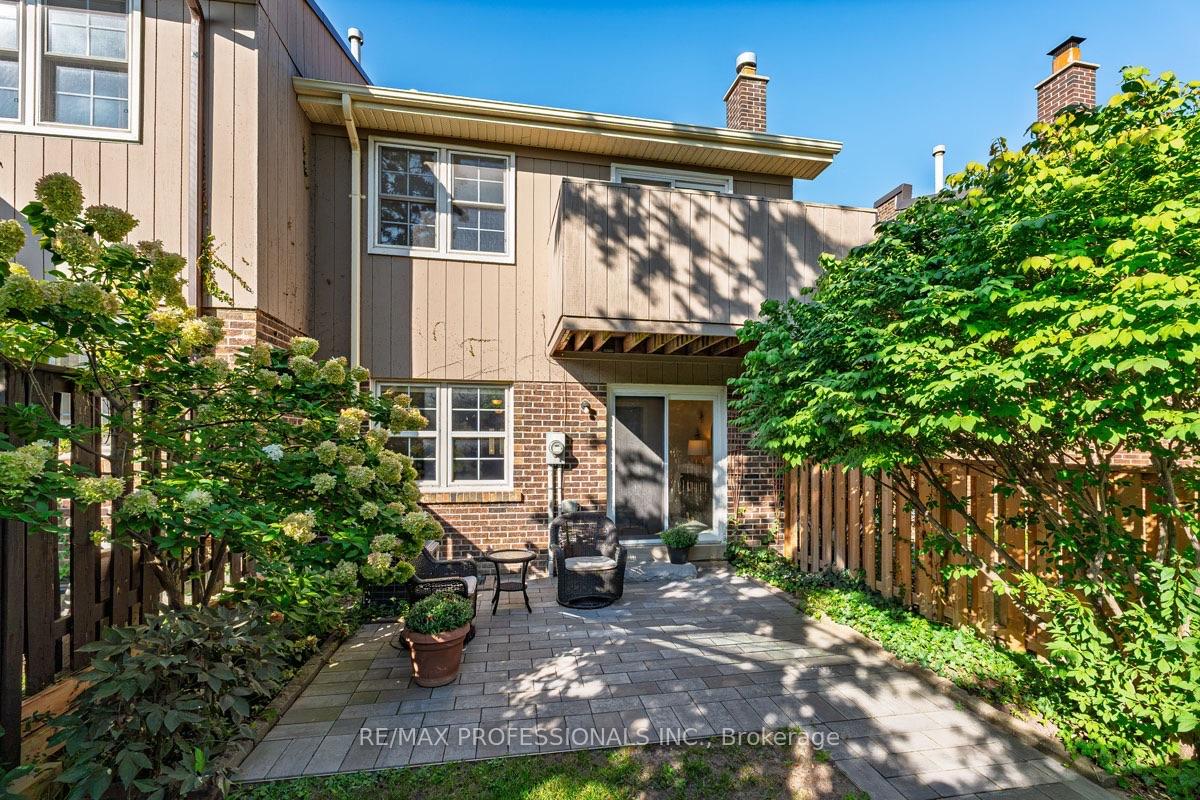 Photo 3 of Unit 176, 1951 Rathburn Road E, Mississauga, Rathwood — HOMEH