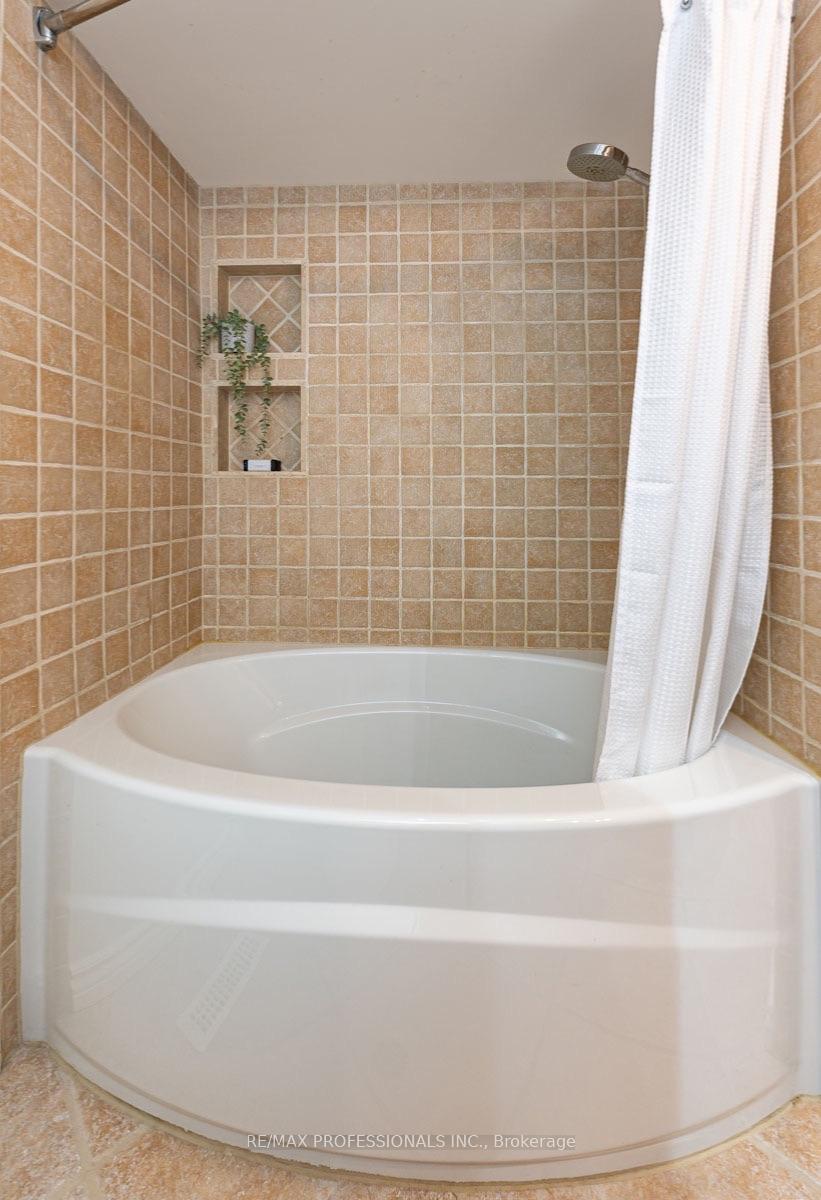 Photo 19 of Unit 176, 1951 Rathburn Road E, Mississauga, Rathwood — HOMEH
