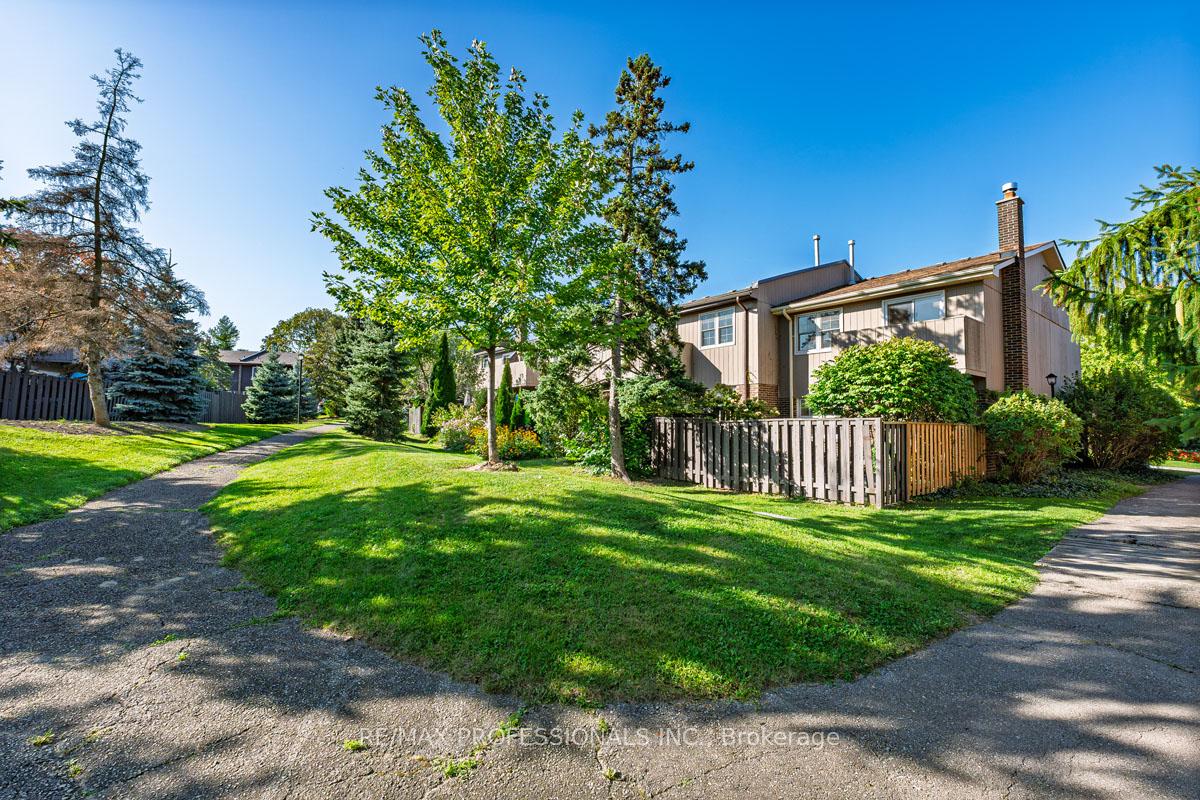 Photo 33 of Unit 176, 1951 Rathburn Road E, Mississauga, Rathwood — HOMEH