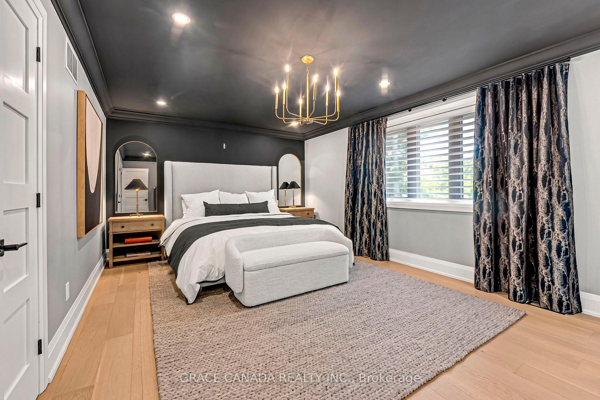 Photo 16 of 527 Oneida Drive, Burlington, LaSalle — HOMEH