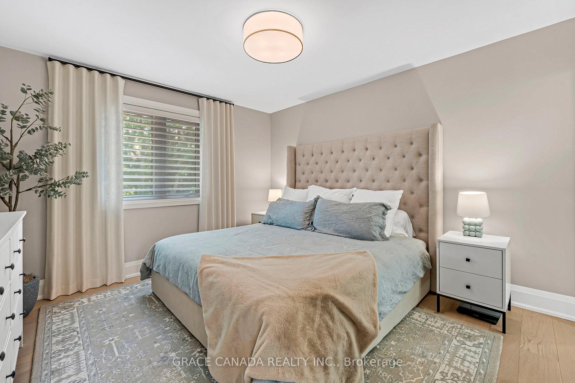 Photo 18 of 527 Oneida Drive, Burlington, LaSalle — HOMEH