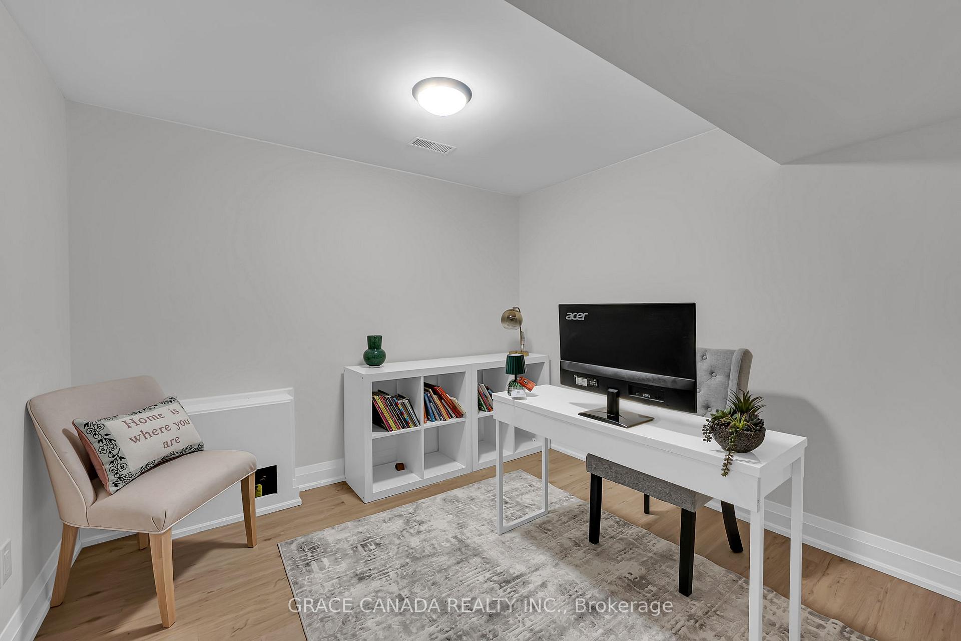 Photo 24 of 527 Oneida Drive, Burlington, LaSalle — HOMEH
