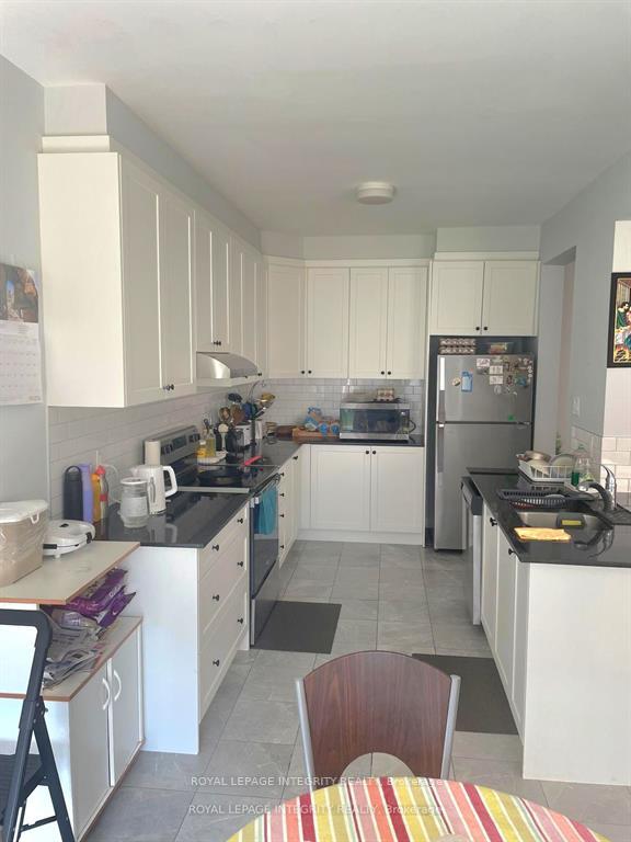 Photo 3 of 2477 Watercolours Way, Ottawa, Barrhaven - Half Moon Bay — HOMEH