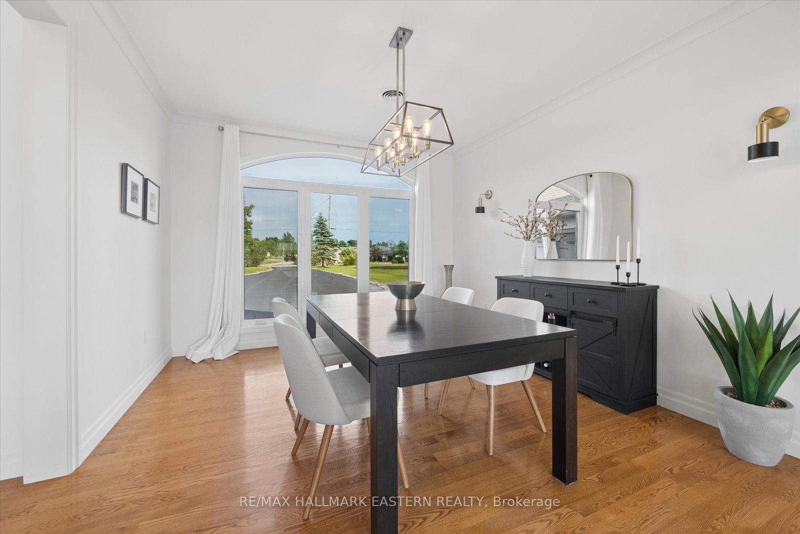 Photo 10 of 2112 Truman Drive, Selwyn — HOMEH